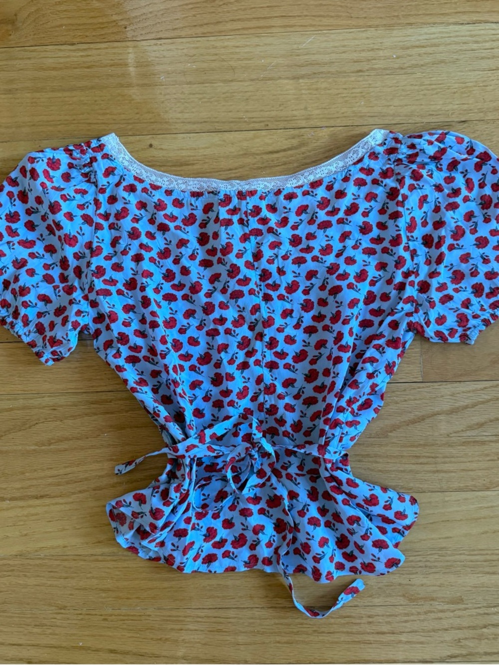 Rouje Floral Lace-Trim Top in Red on Light Blue - Picture 4 of 6